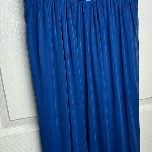 Homecoming Dress • Event Dress 💙 - Picture 6 of 6